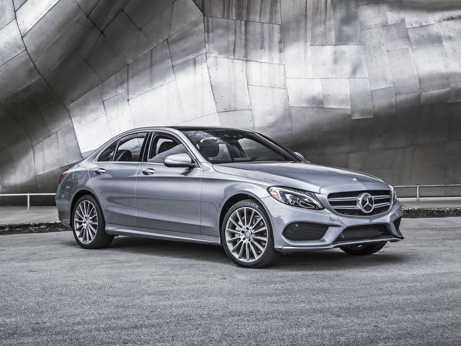  Mercedes-Benz C300 4Matic AMG Line 2015 года  (US) (фото 14 из 23)